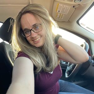 Meet your Posher, Amanda